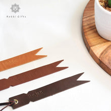 Load image into Gallery viewer, Custom leather bookmark - Rokkigifts