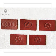 Load image into Gallery viewer, Personalised Monogrammed Car Keyring - Rokkigifts