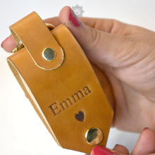 Load image into Gallery viewer, personalized leather Photo keychain - Rokkigifts
