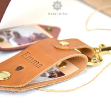 Load image into Gallery viewer, personalized leather Photo keychain - Rokkigifts
